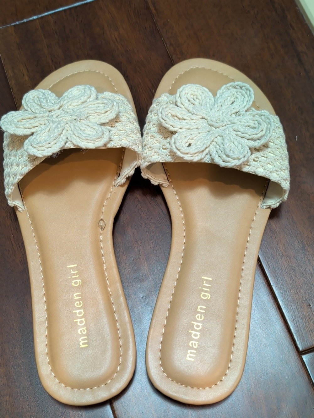 Madden Girl Cream Crochet Flower Slide Sandals Size 7.5